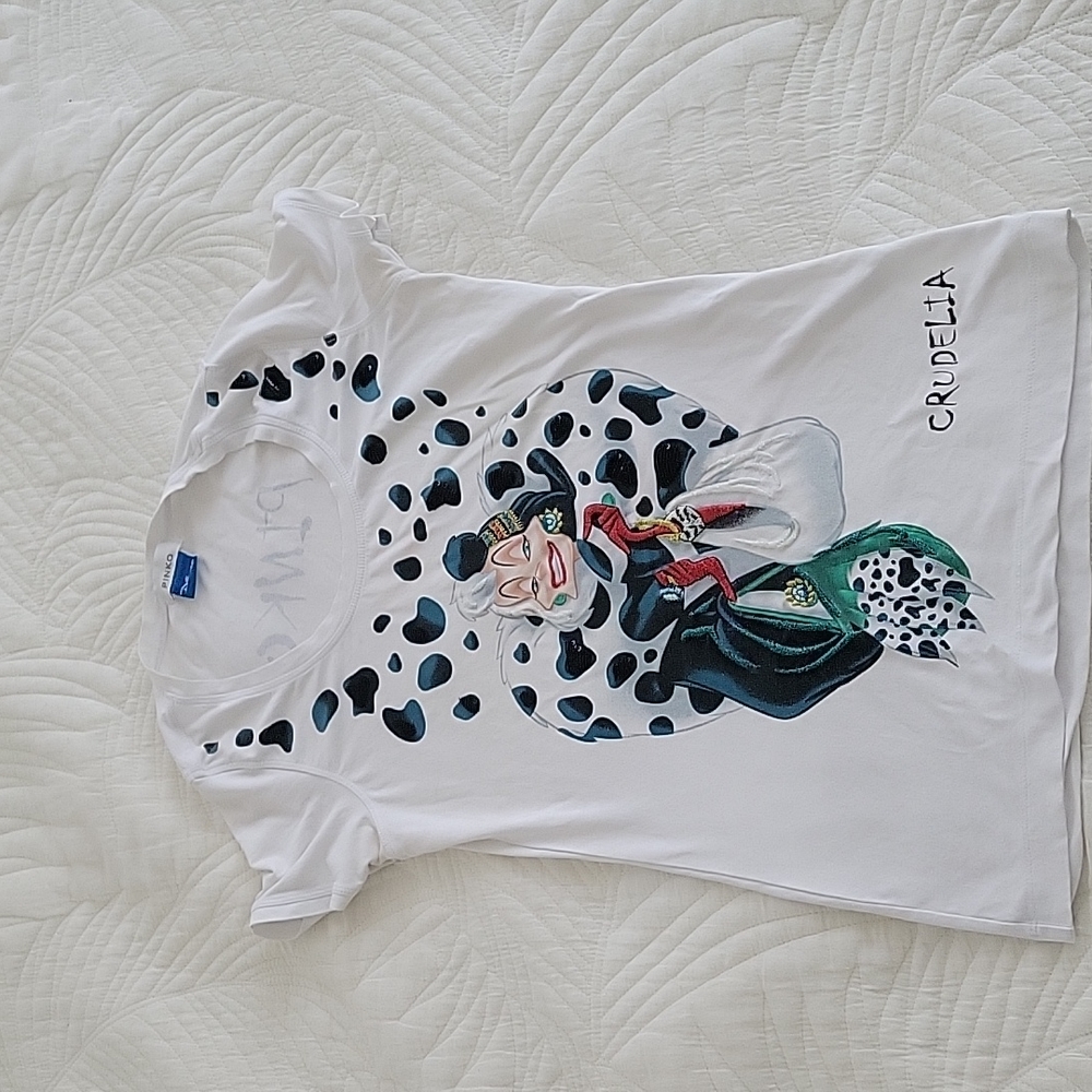 Super cute Pinko Disney tshirt